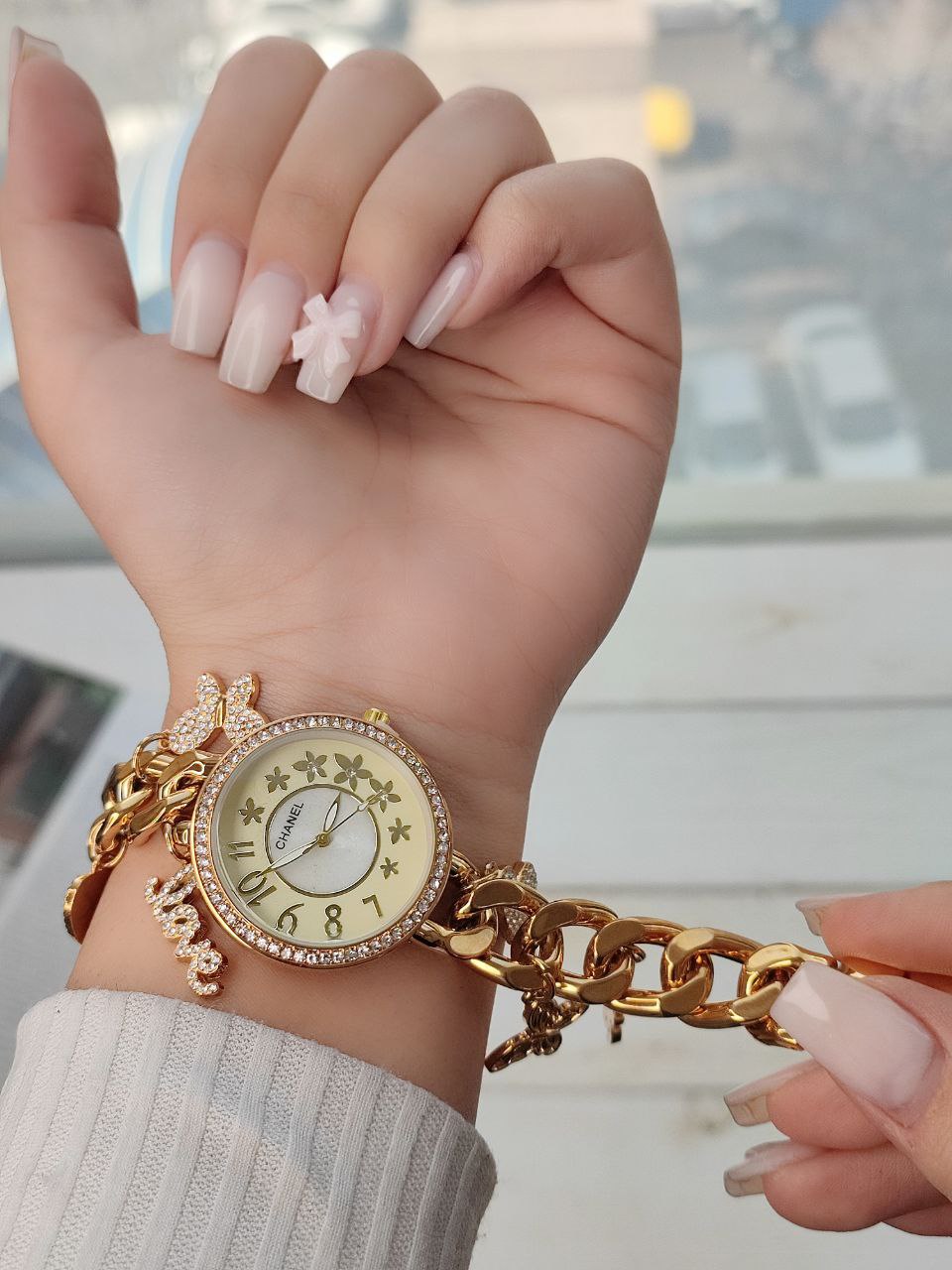 ساعت کارتیر آویز دار زنانه